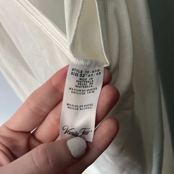 Vanity Fair slip - Picture 2 of 4